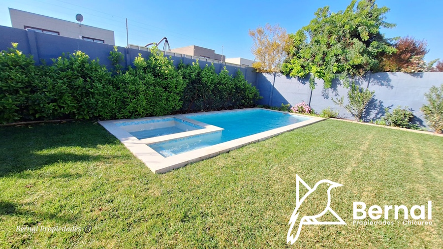 En arriendo | Casa en Los Nogales Santa Elena de Chicureo image 2